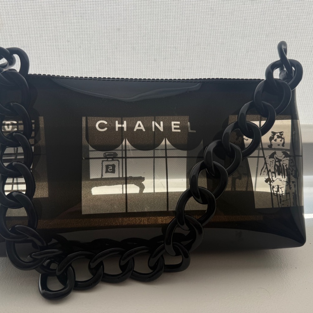 Chanel Coco Window Pochette - Picture 2 of 13